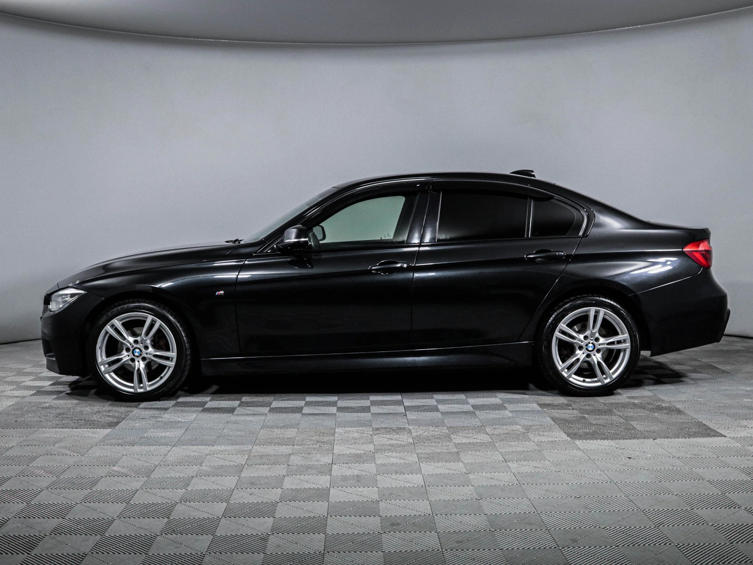 BMW 3 серии, 2016