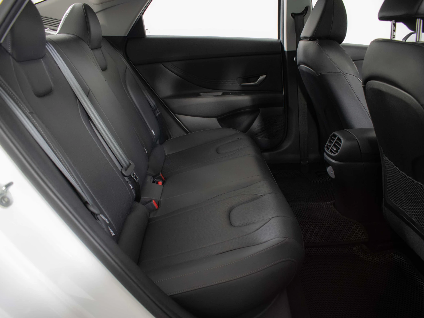 Hyundai Elantra, 2024