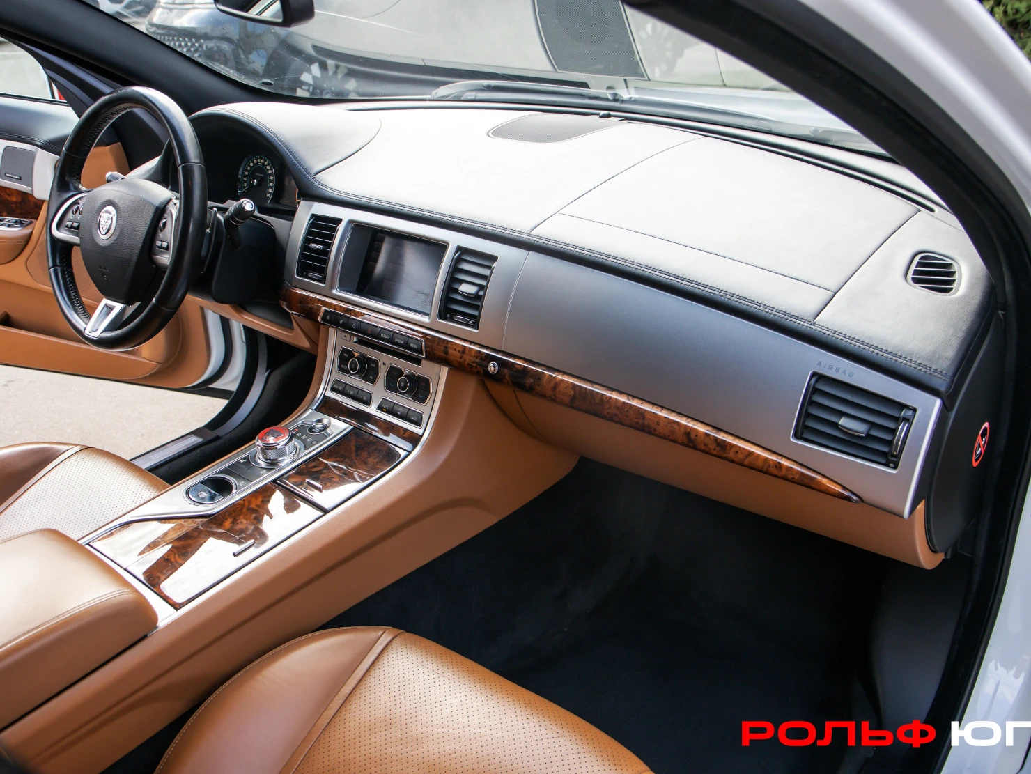 Jaguar XF, 2014