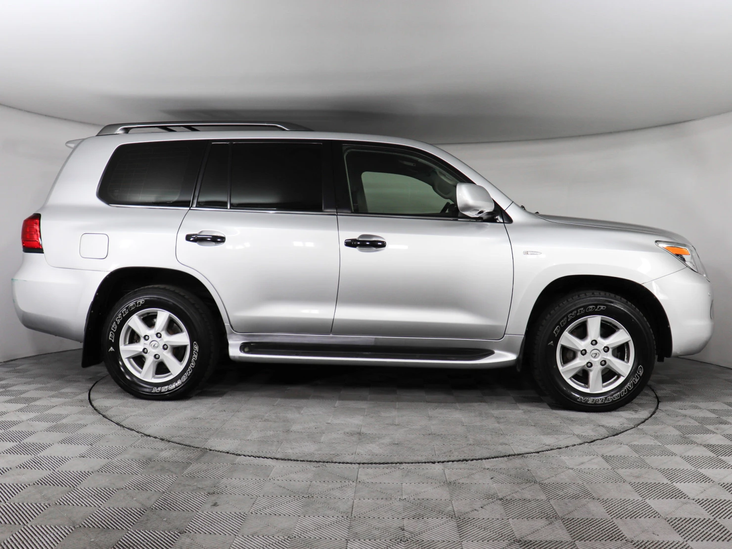 Lexus LX, 2008