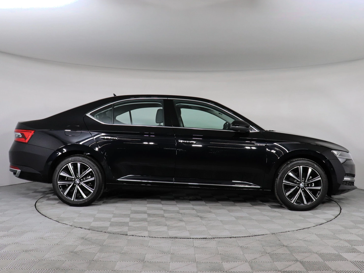 ŠKODA SUPERB, 2025
