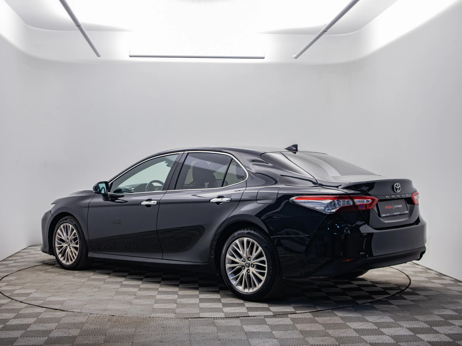 Toyota Camry, 2018