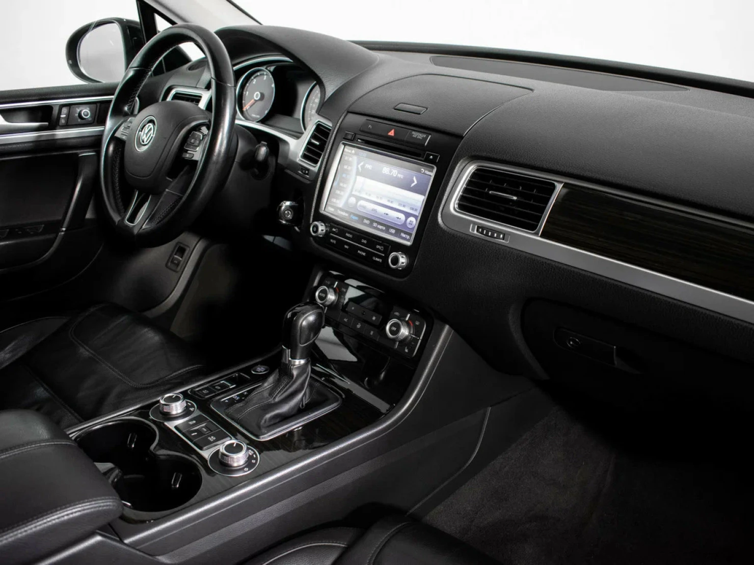 Volkswagen Touareg, 2015