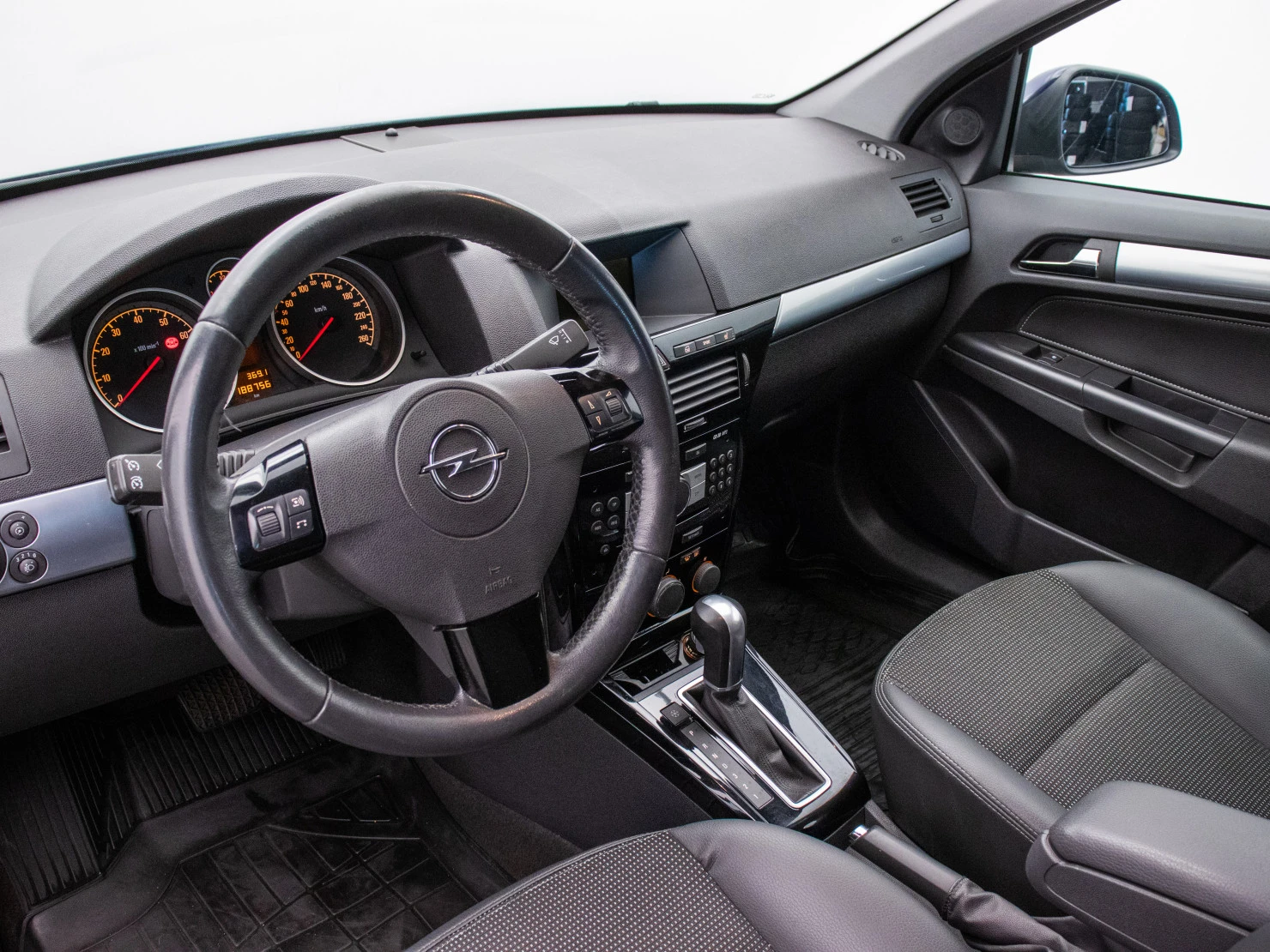 Opel Astra, 2013