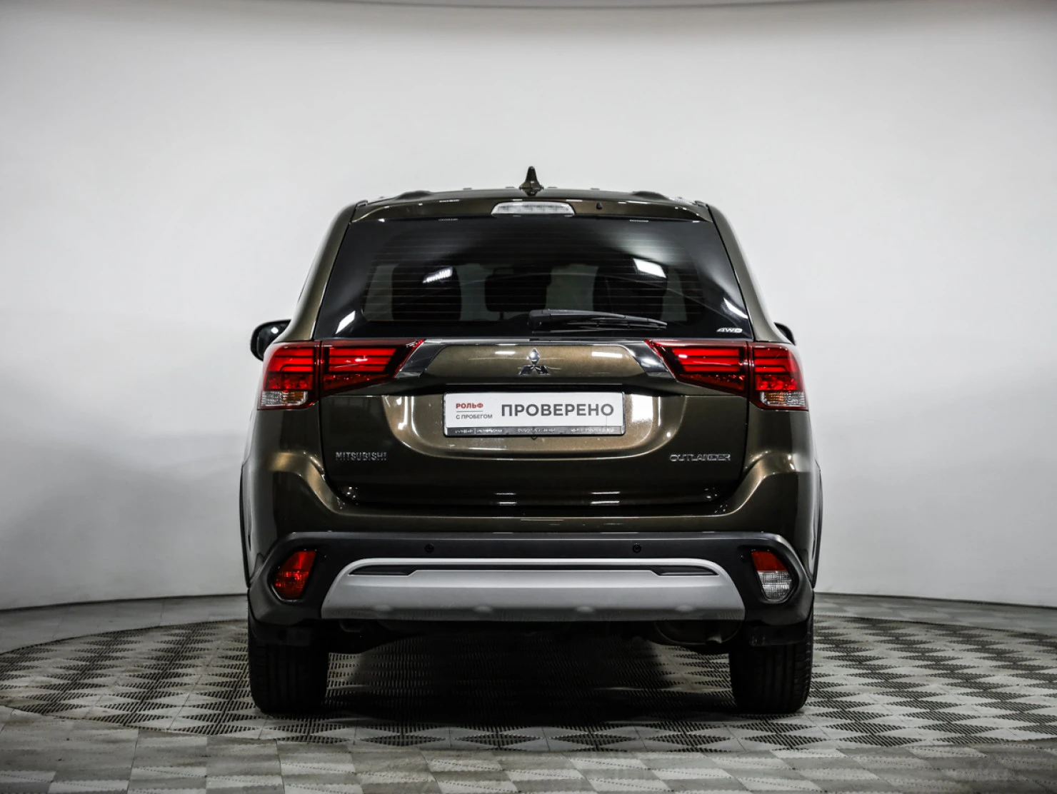 Mitsubishi OUTLANDER, 2020