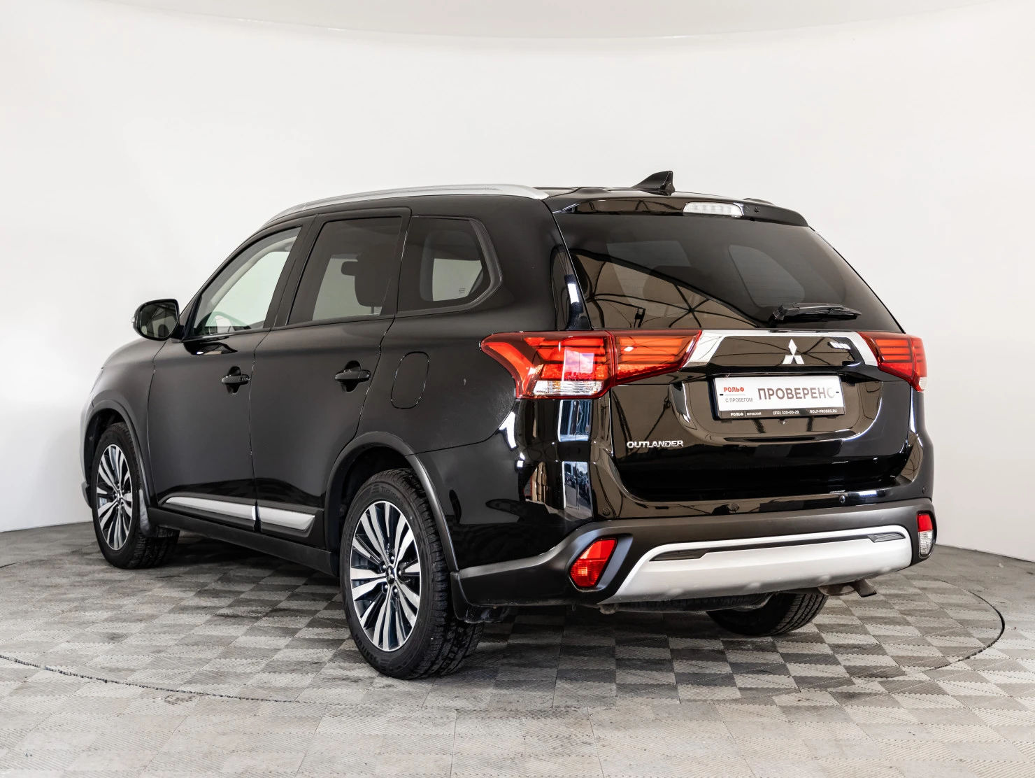 Mitsubishi OUTLANDER, 2020