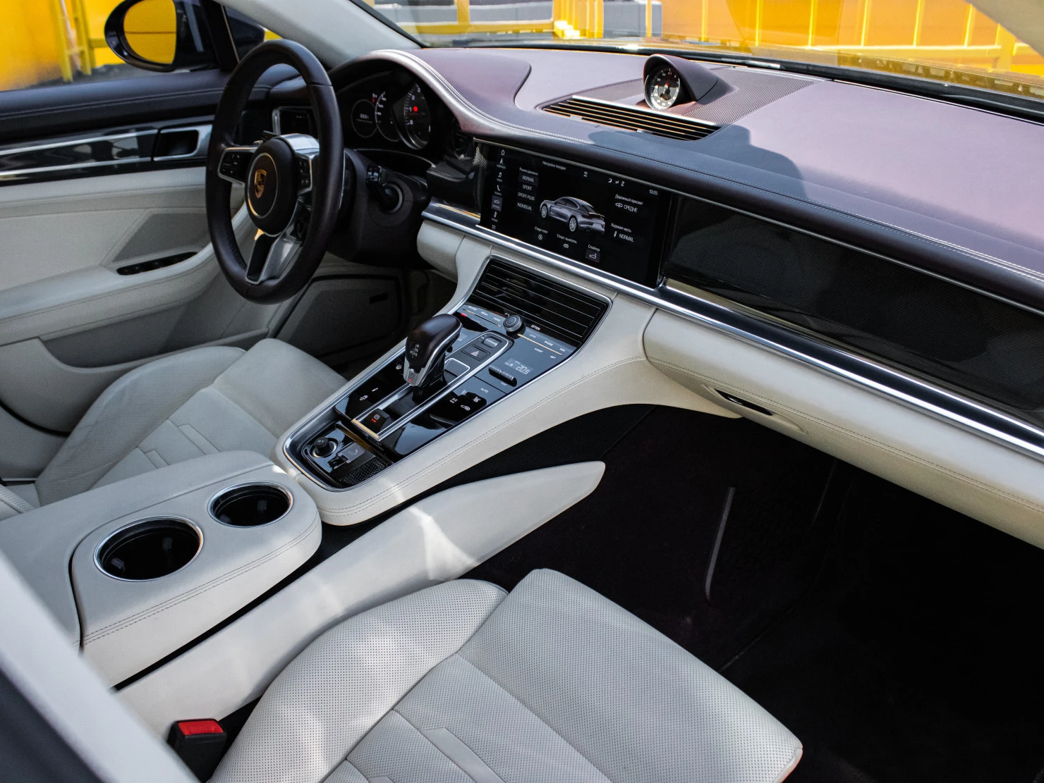 Porsche Panamera, 2018