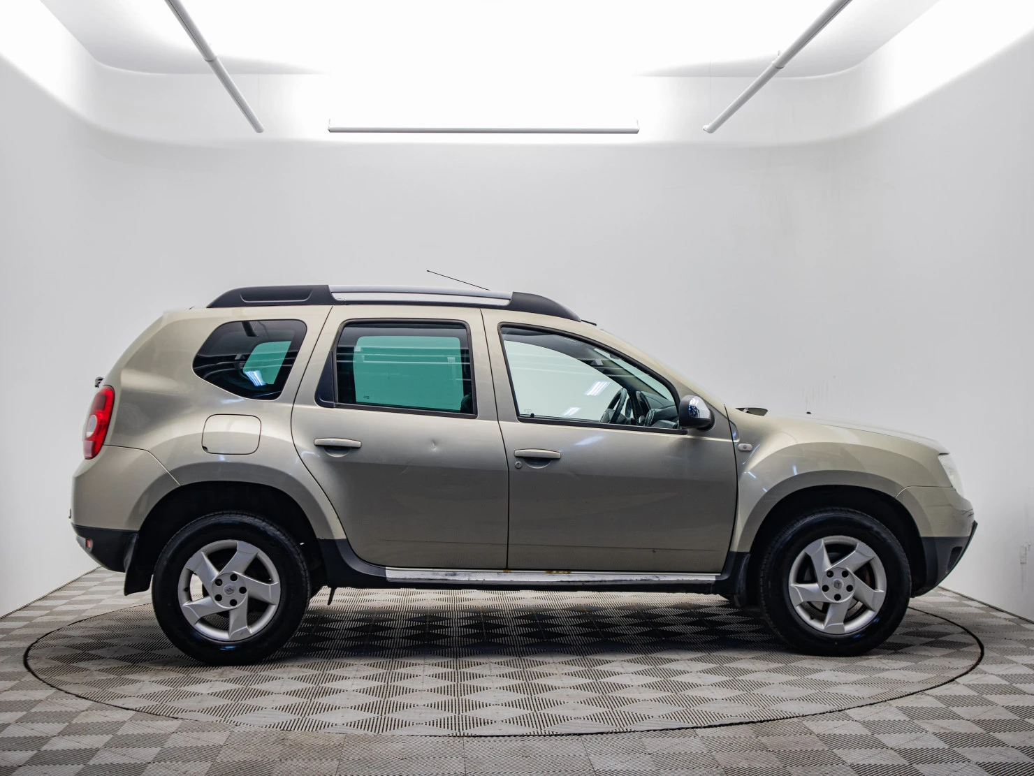 Renault Duster, 2012