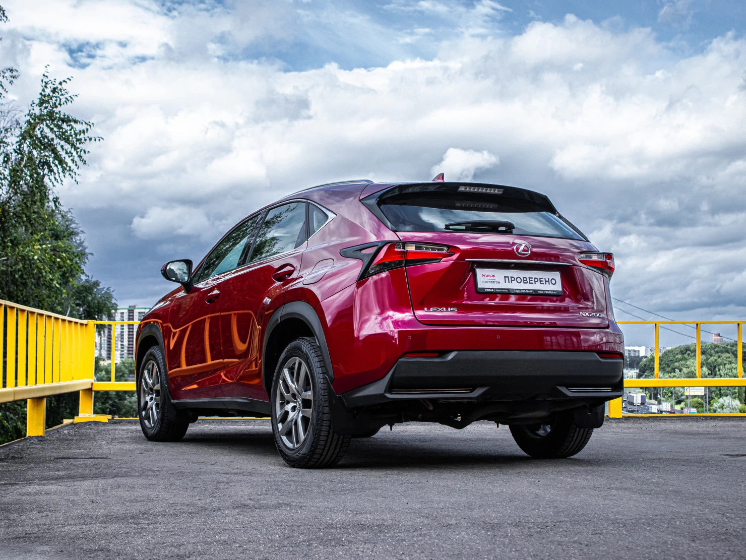 Lexus NX, 2016