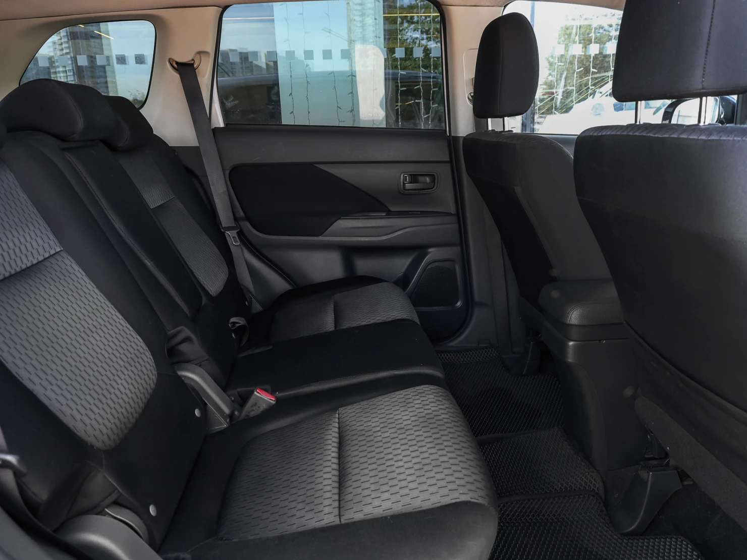 Mitsubishi OUTLANDER, 2013