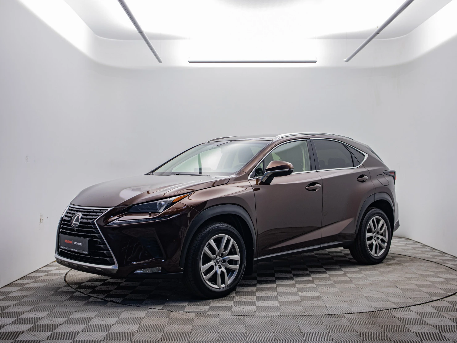 Lexus NX, 2018