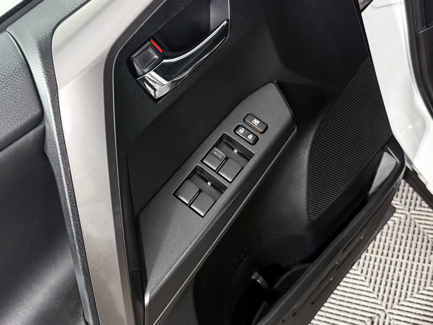 Toyota RAV4, 2016