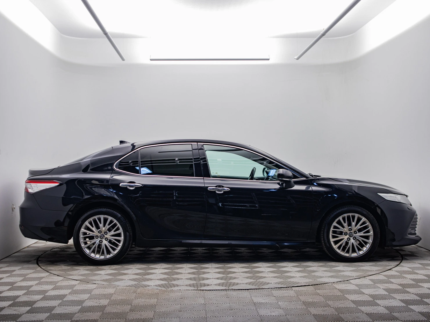 Toyota Camry, 2018