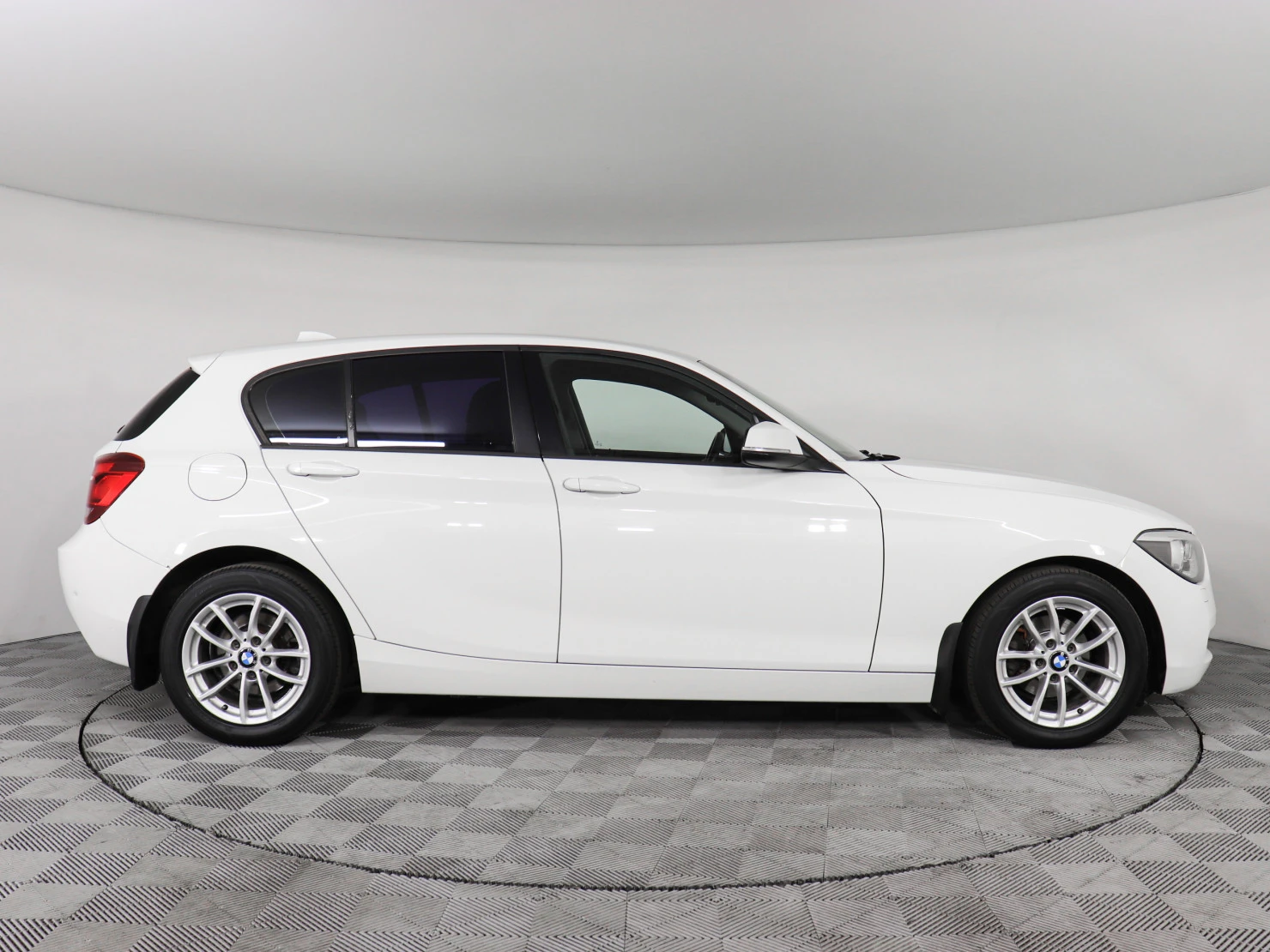 BMW 1 серии, 2011