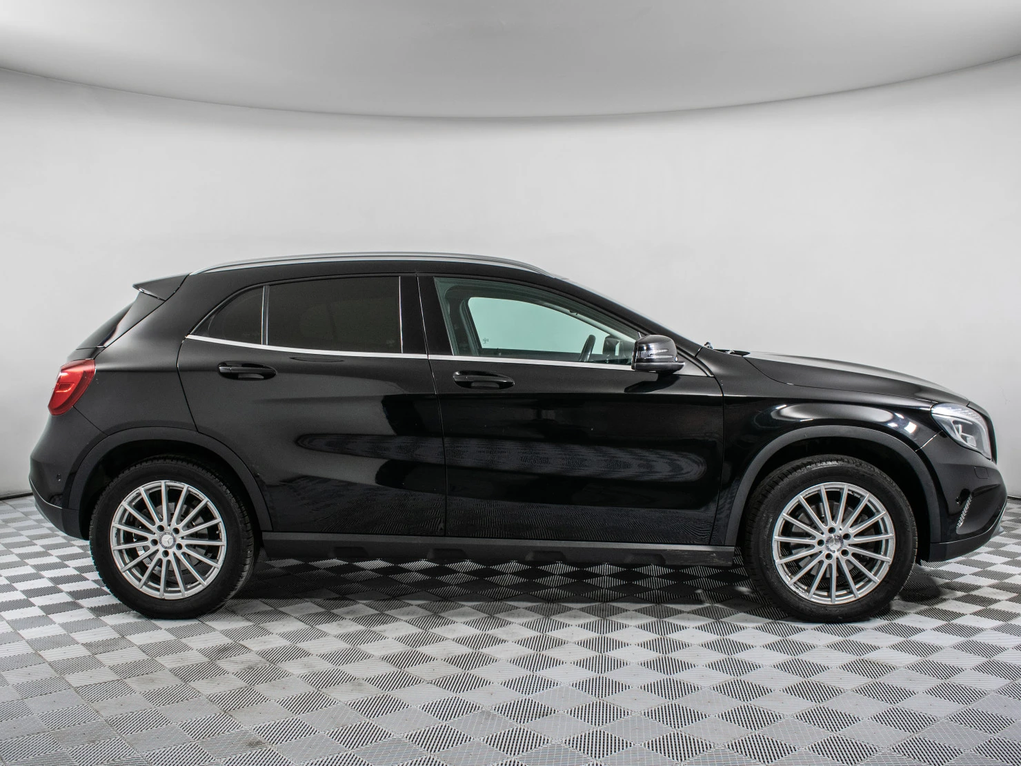 Mercedes-Benz GLA, 2015
