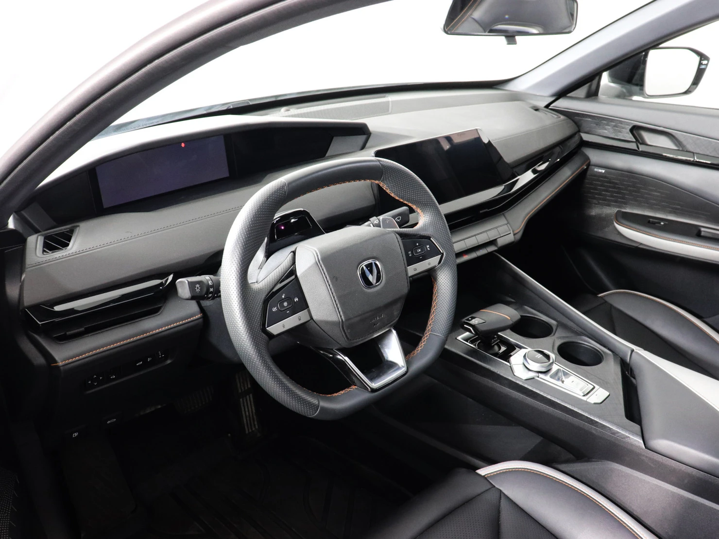 Changan UNI-V, 2024