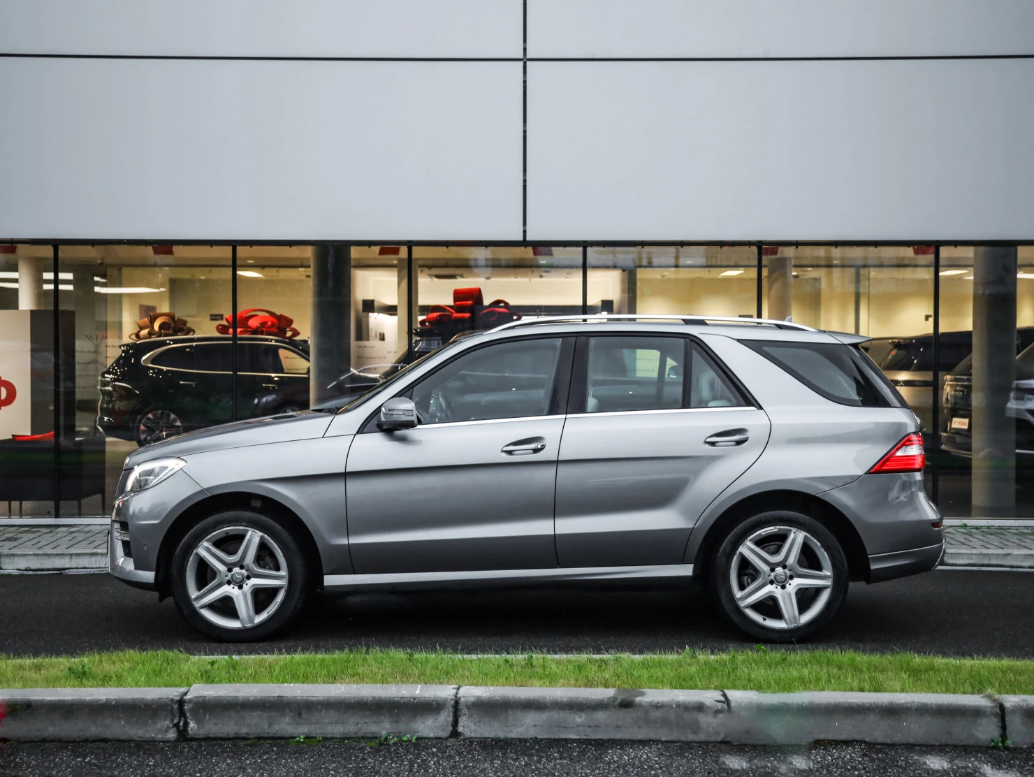 Mercedes-Benz M-Класс, 2012