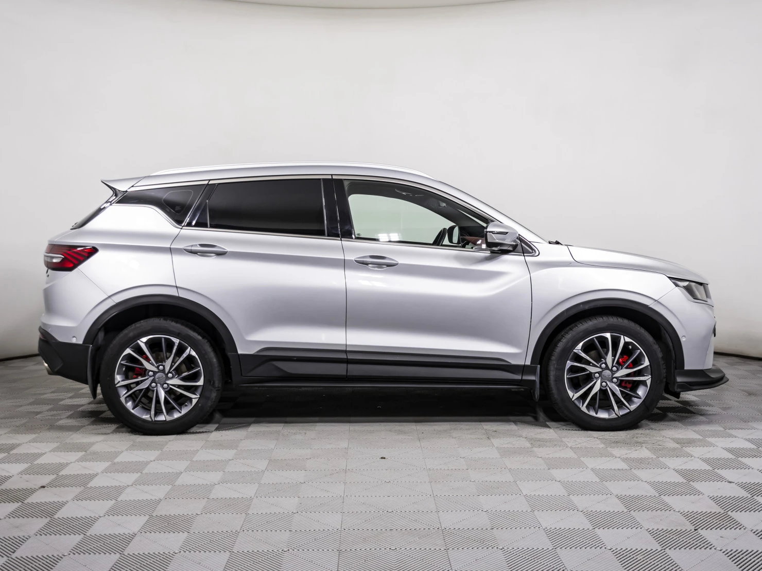 Geely Coolray, 2021