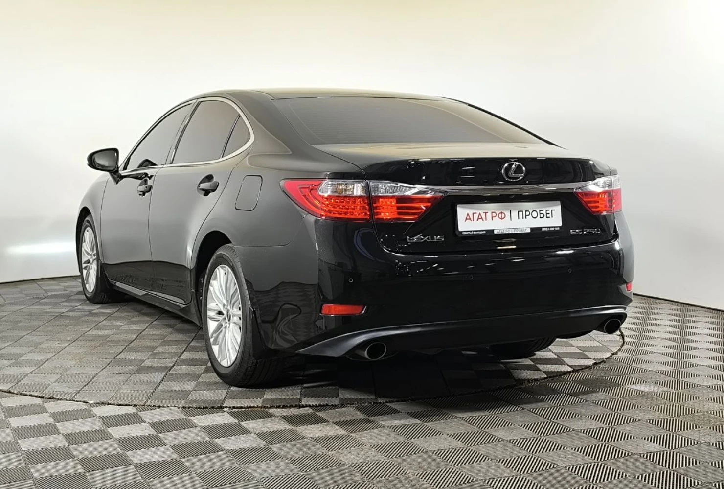 Lexus ES, 2014