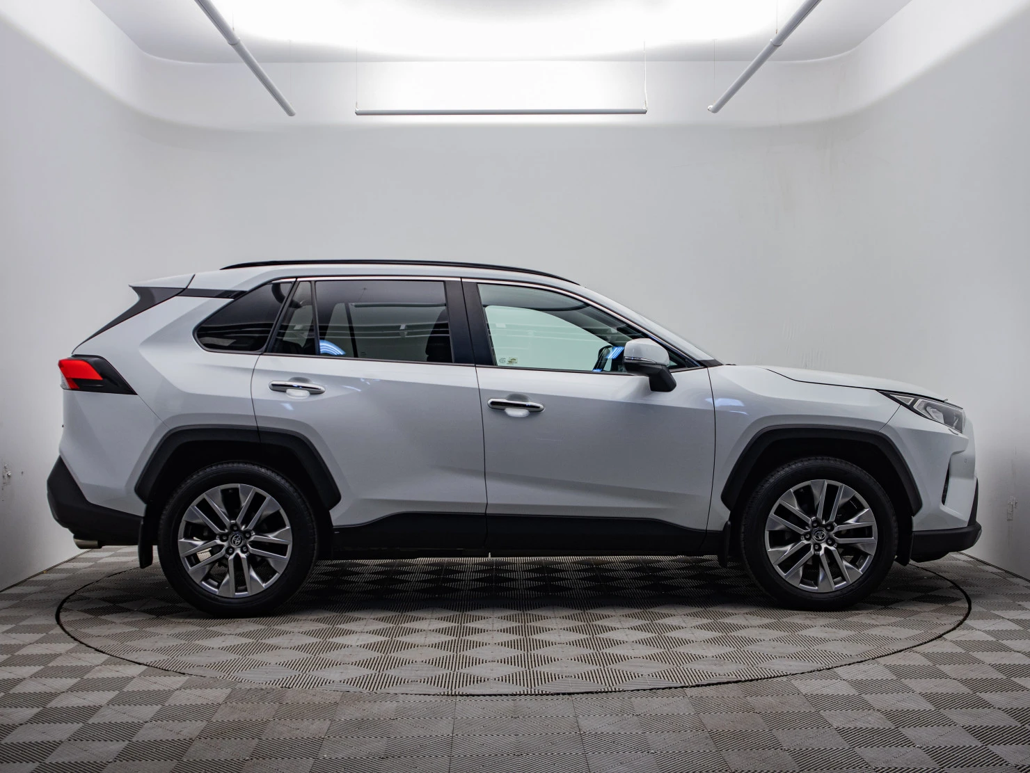 Toyota RAV4, 2020