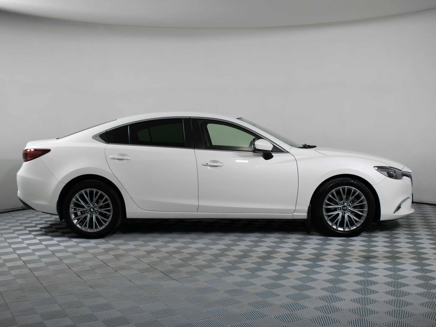 Mazda 6, 2015