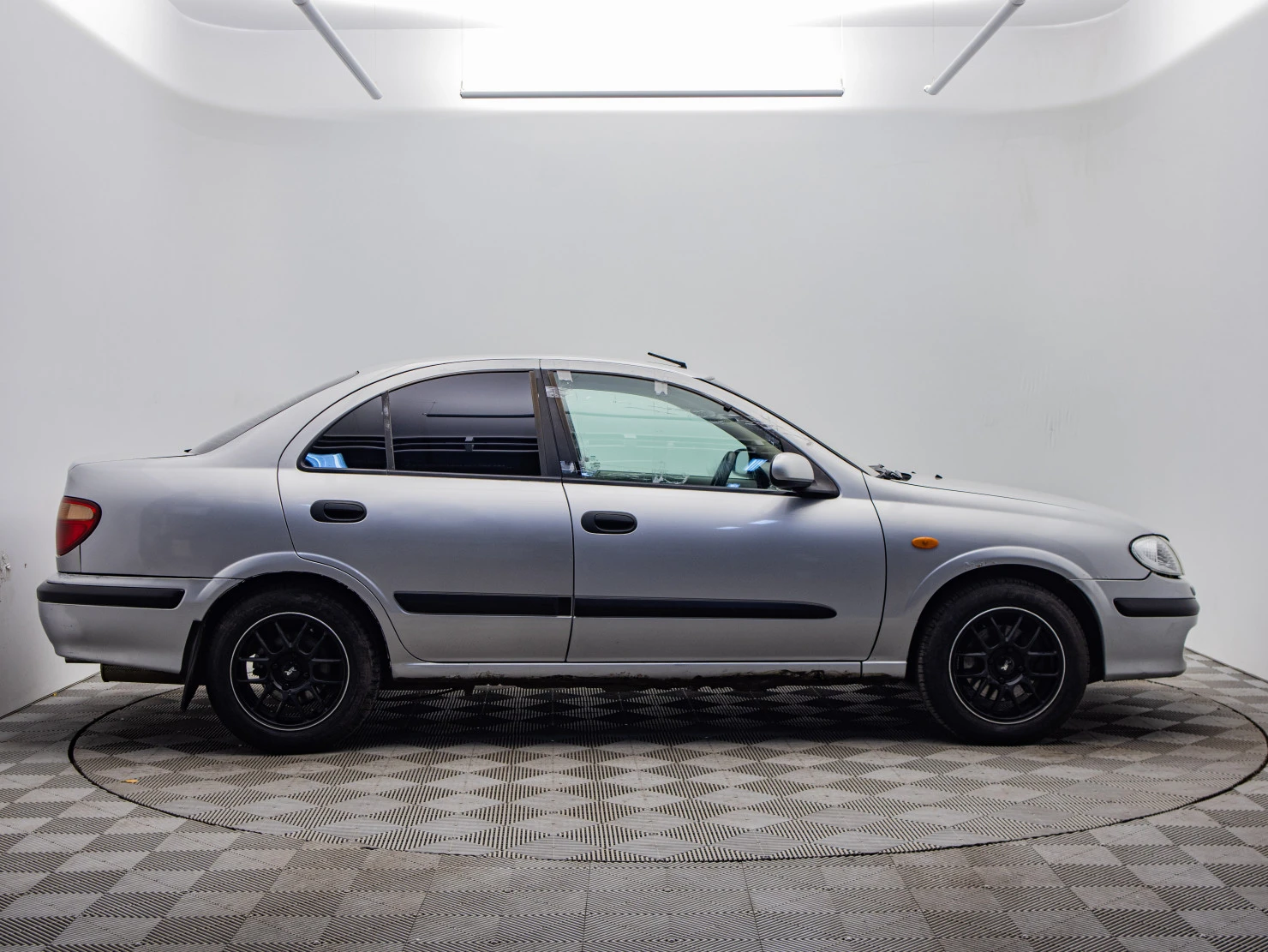 Nissan Almera, 2002
