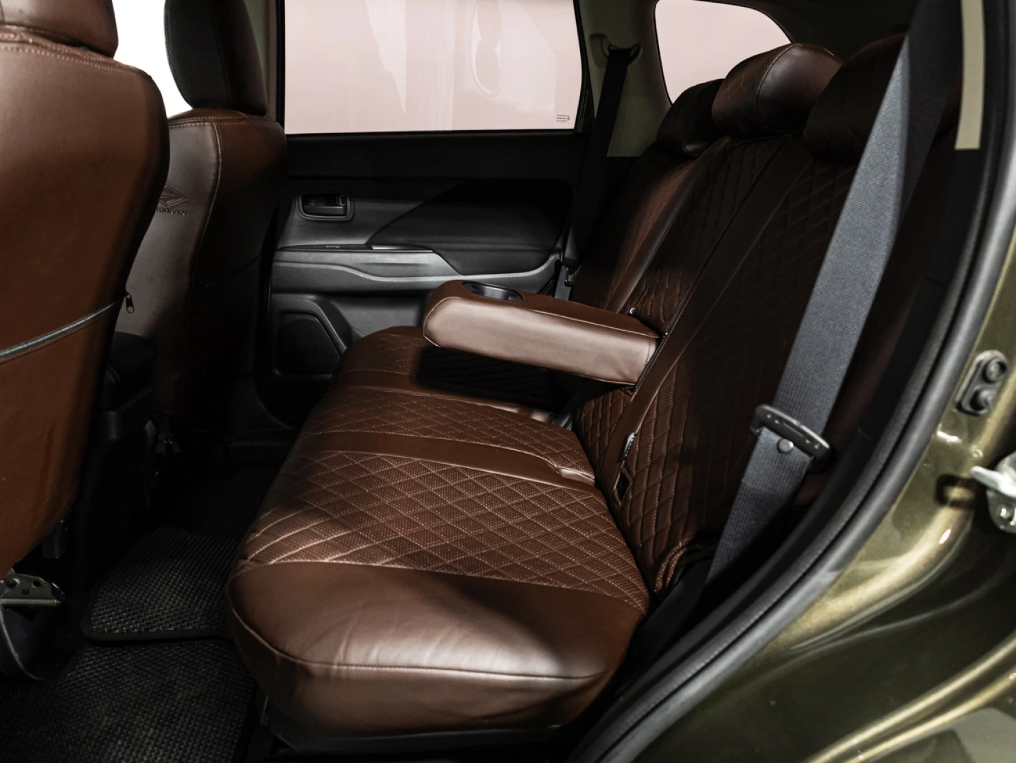 Mitsubishi OUTLANDER, 2019