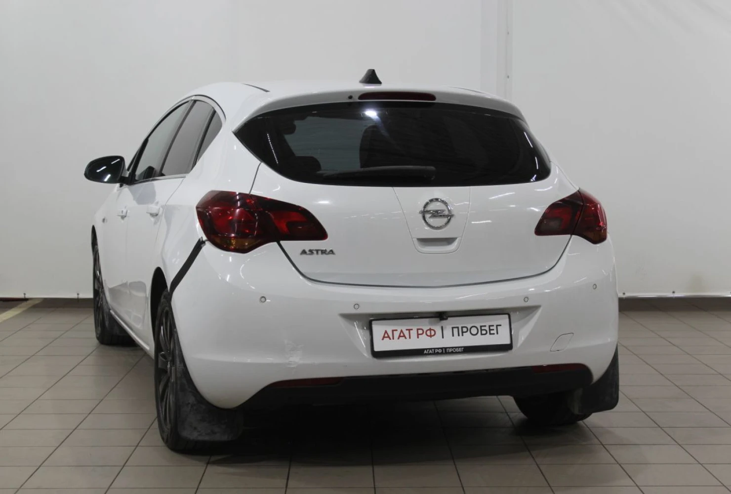 Opel Astra, 2010