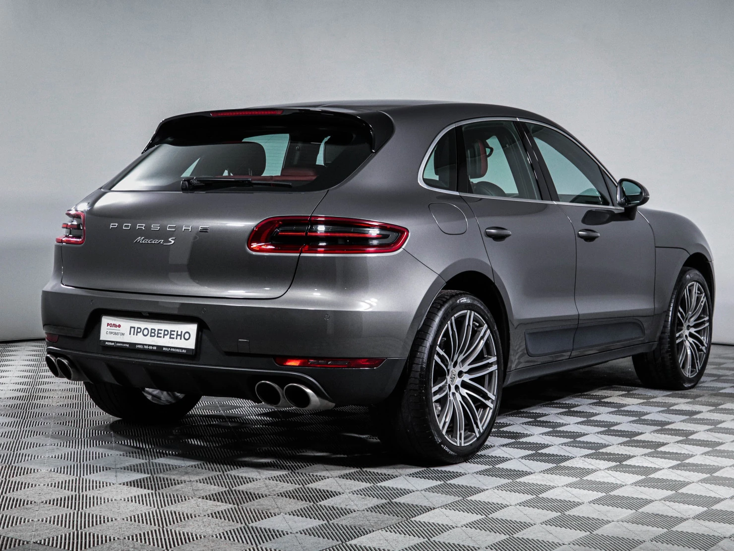 Porsche Macan, 2015