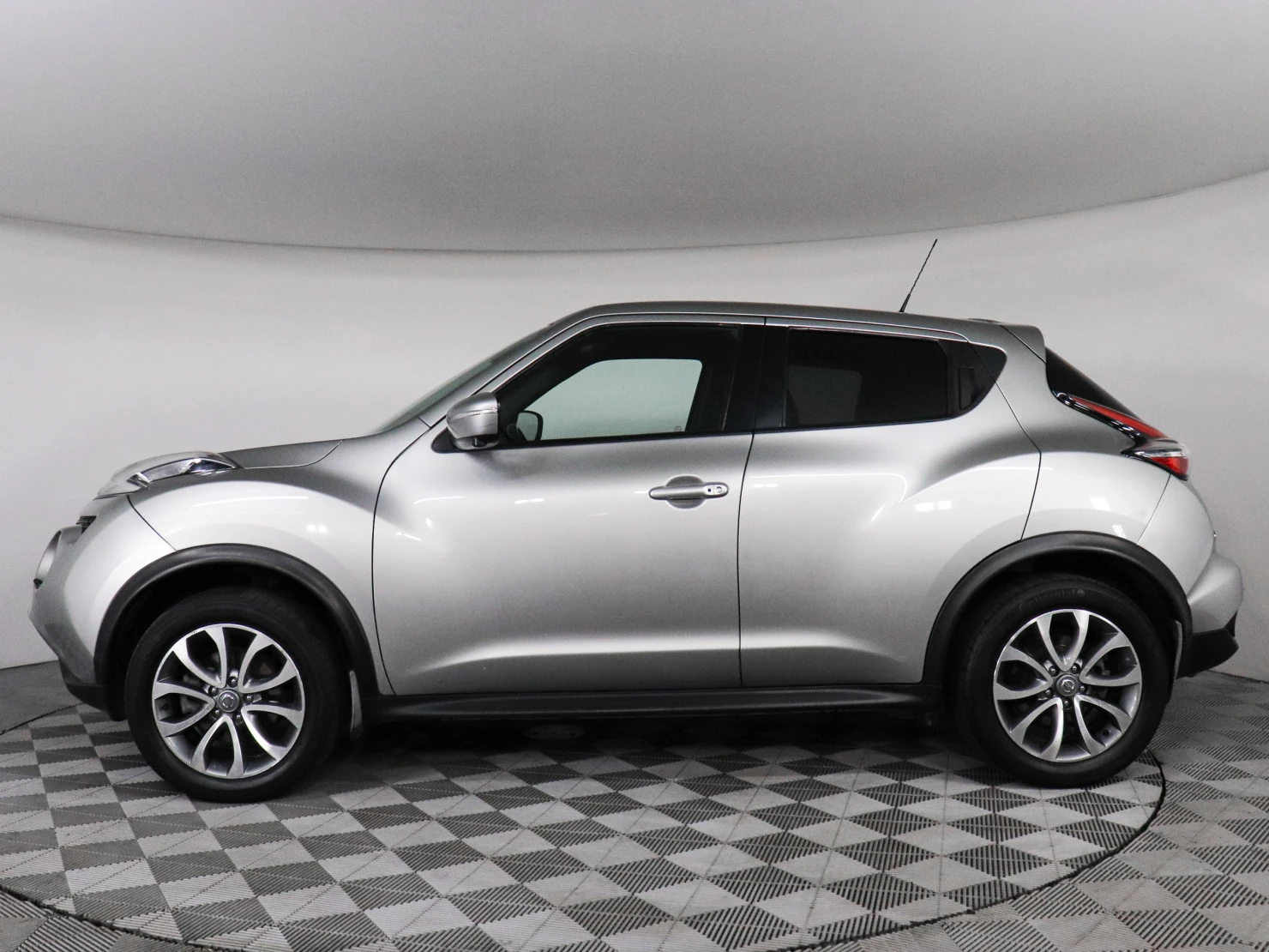 Nissan Juke, 2015