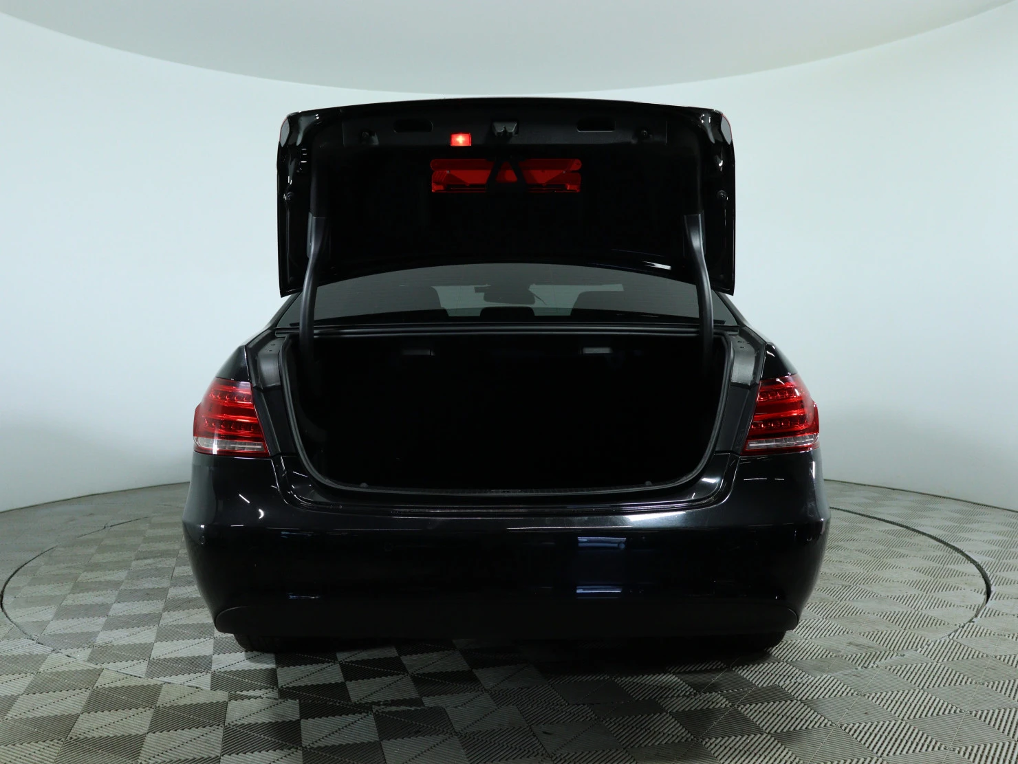 Mercedes-Benz E-Класс, 2014