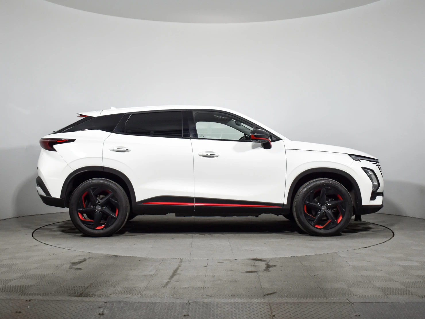 OMODA C5, 2023