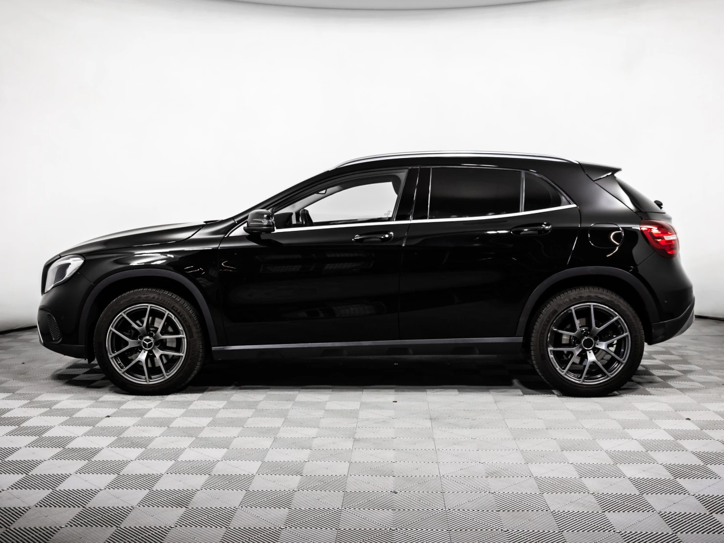 Mercedes-Benz GLA, 2019