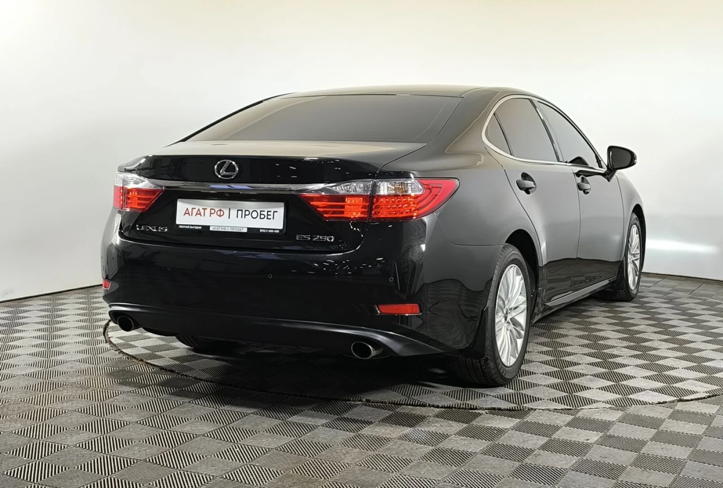 Lexus ES, 2014