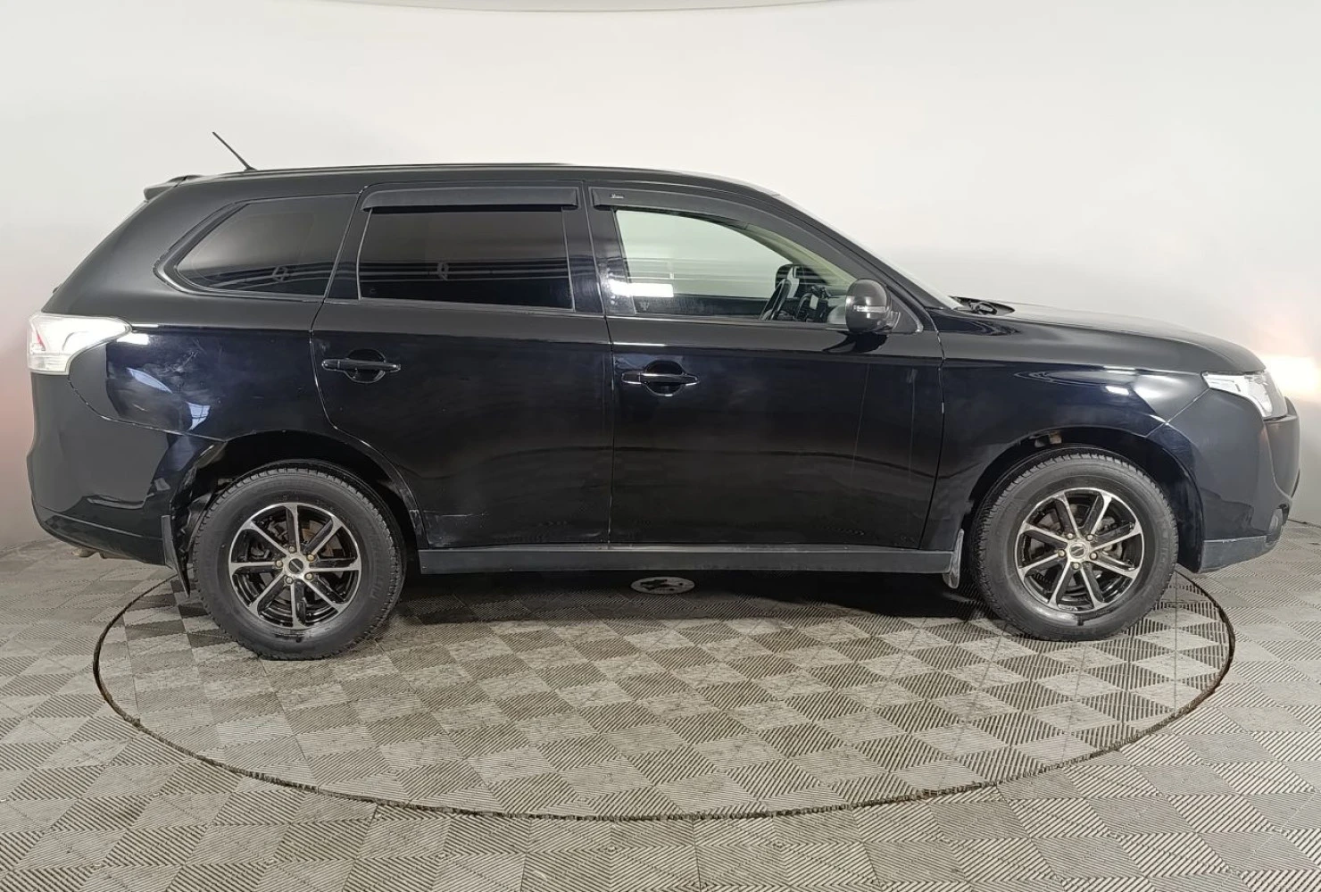 Mitsubishi OUTLANDER, 2012