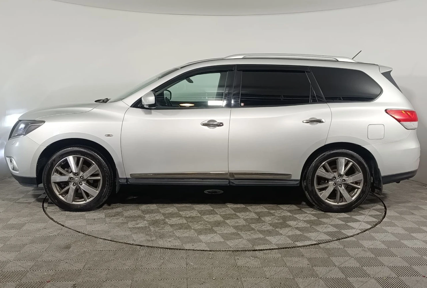 Nissan Pathfinder, 2014