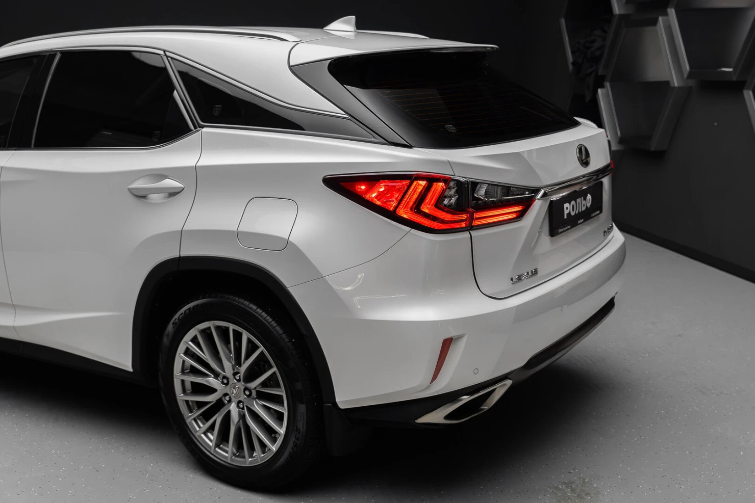 Lexus RX, 2016