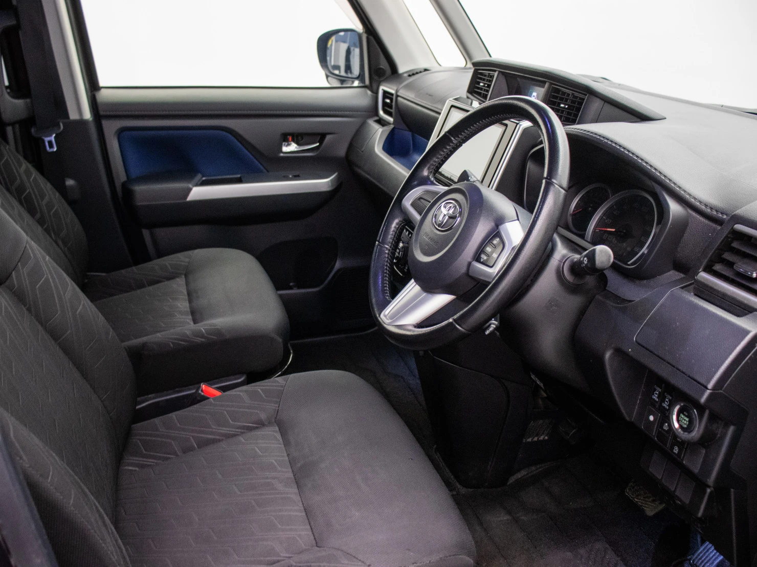 Toyota Roomy, 2017