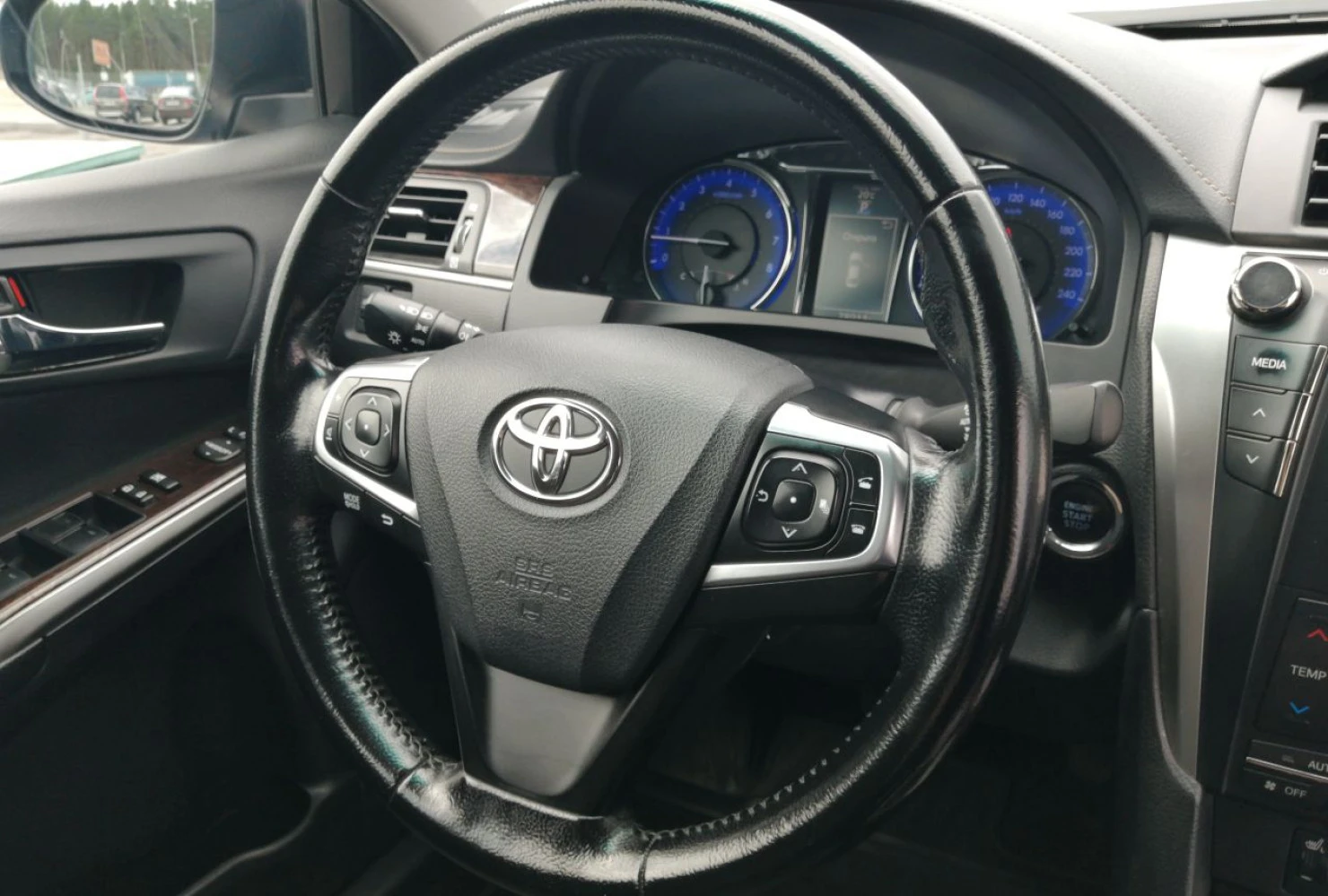 Toyota Camry, 2017