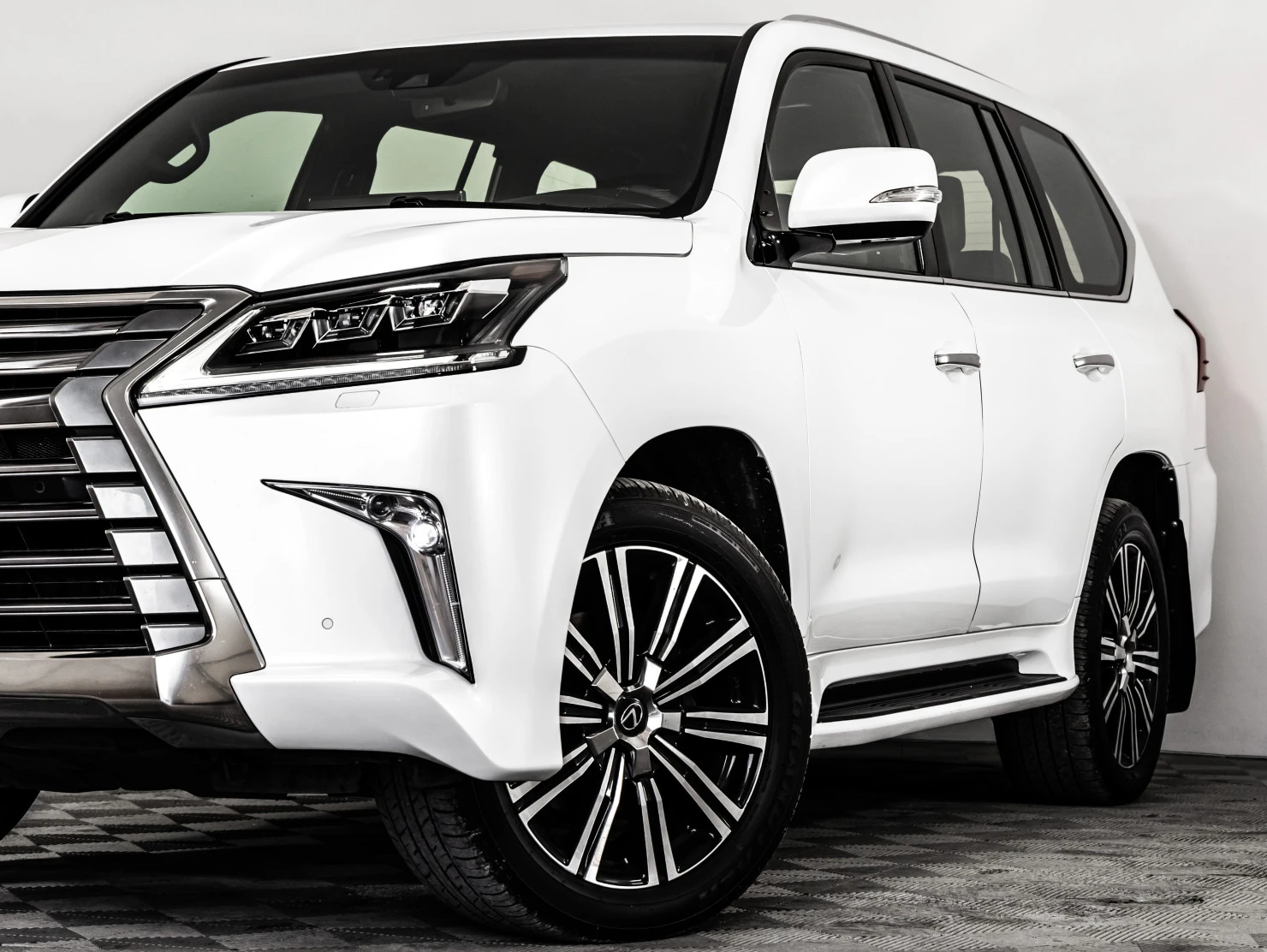 Lexus LX, 2019