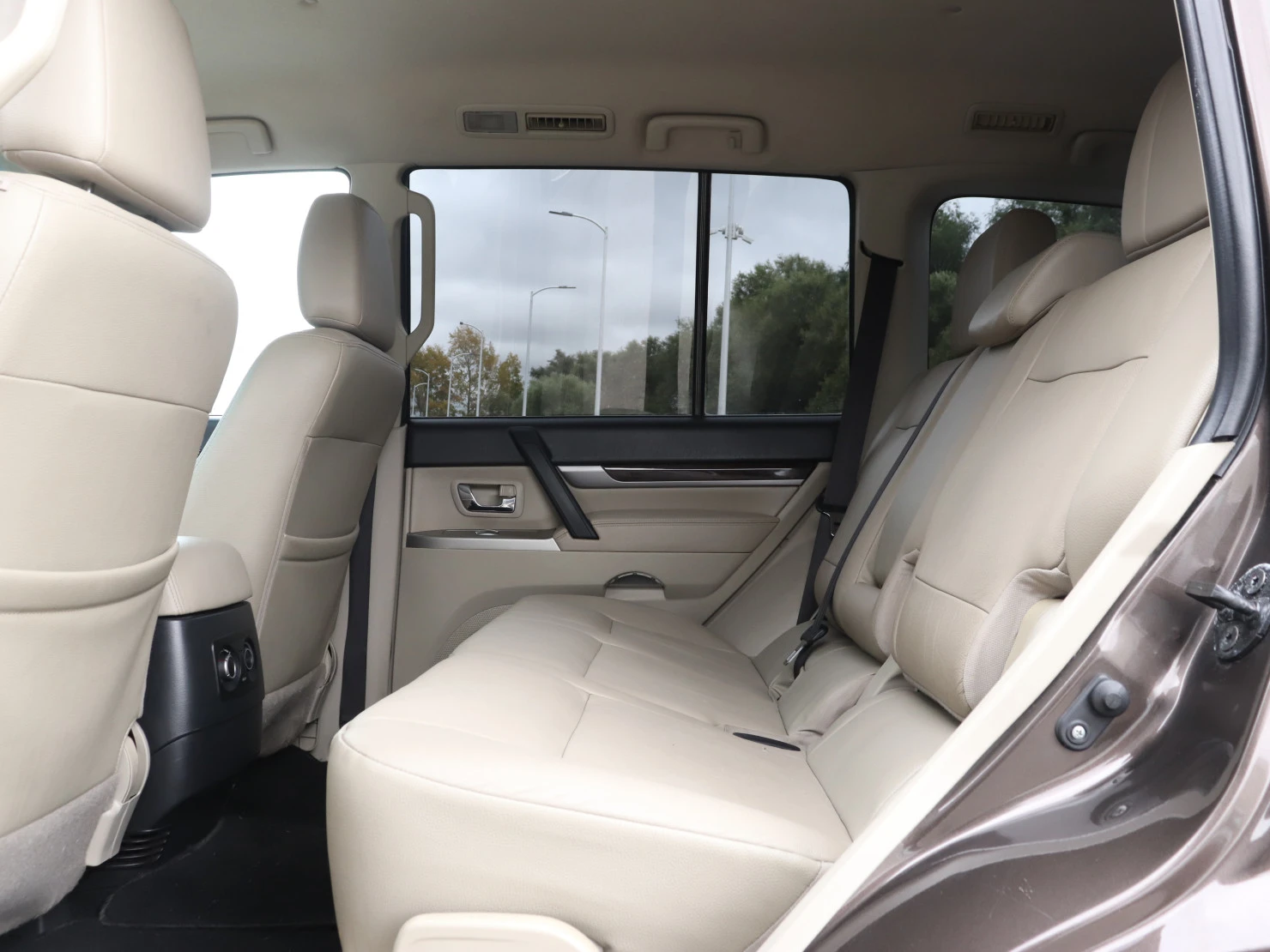 Mitsubishi PAJERO, 2017