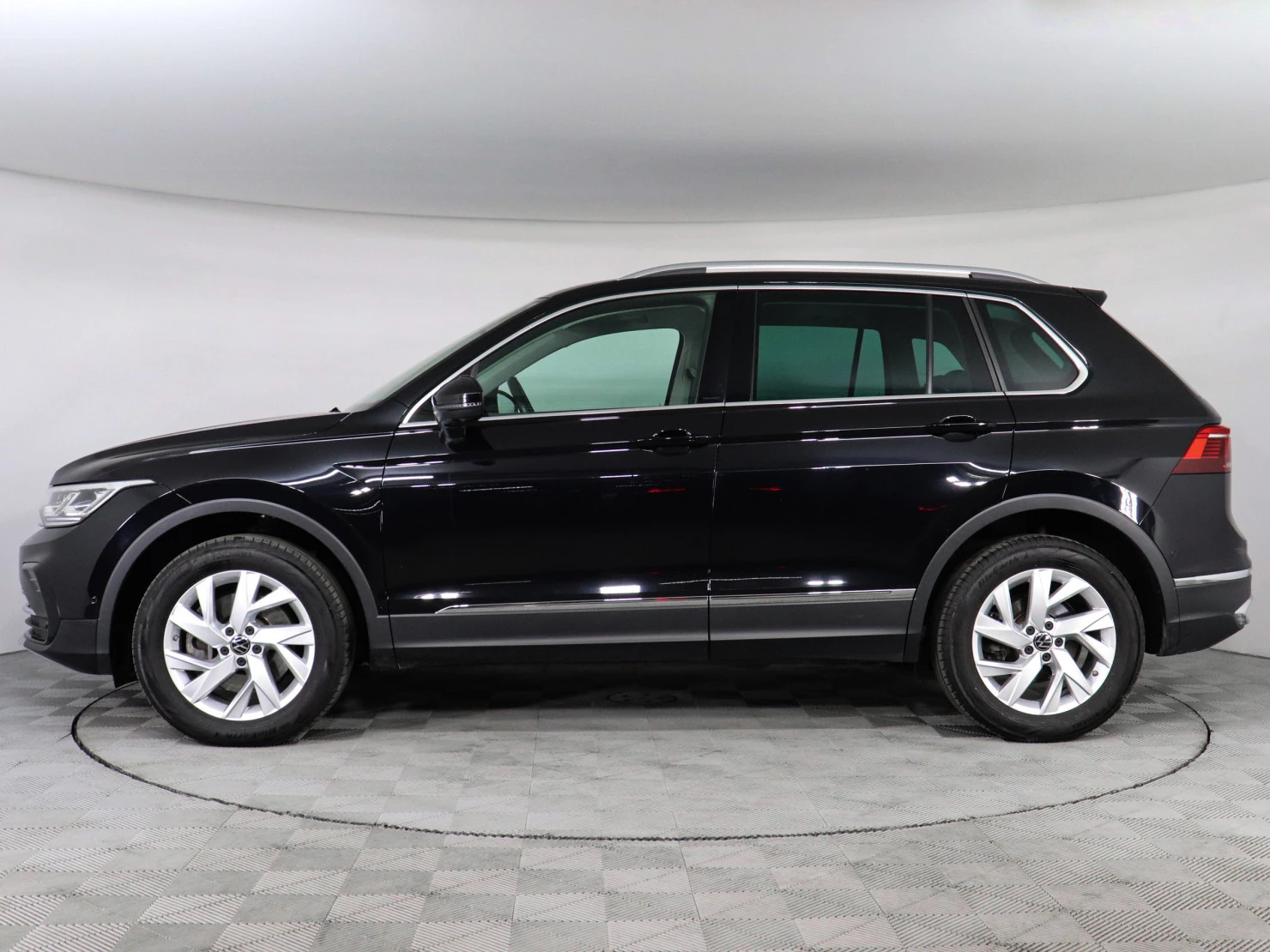 Volkswagen Tiguan, 2021