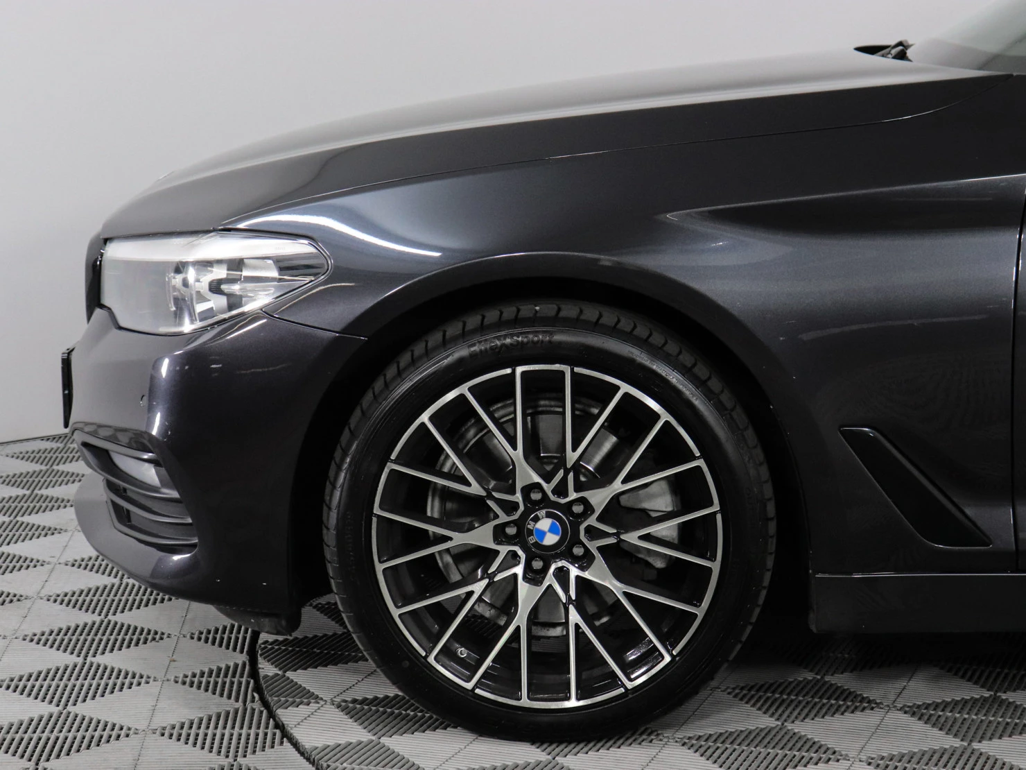 BMW 5 серии, 2019