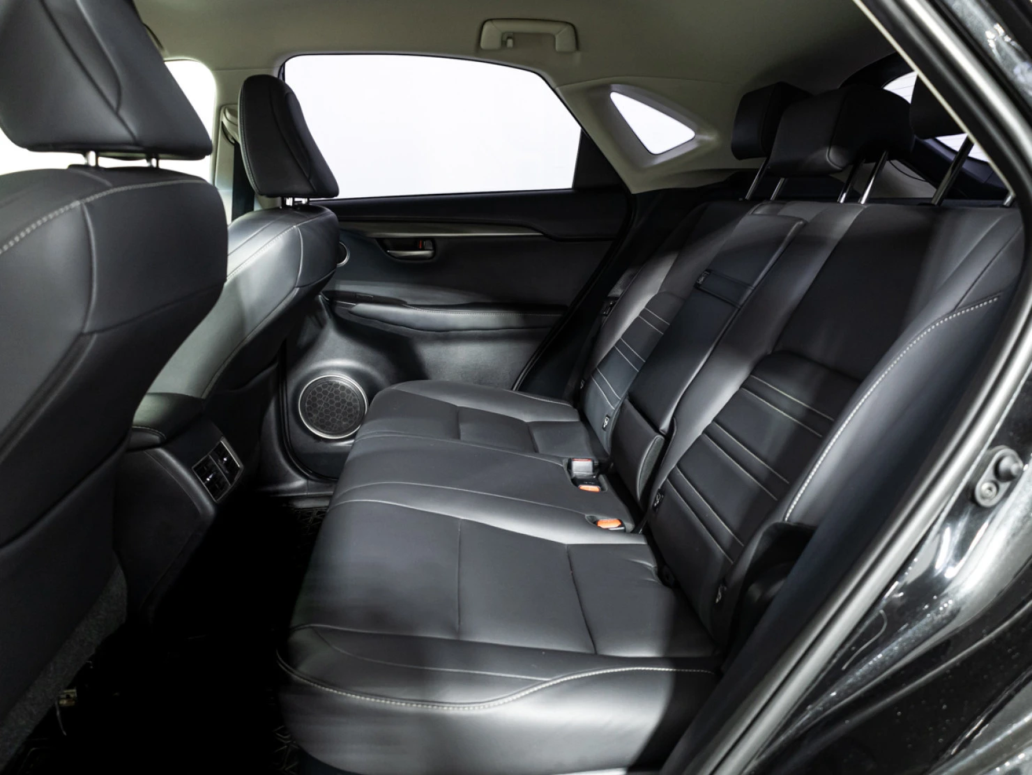 Lexus NX, 2017