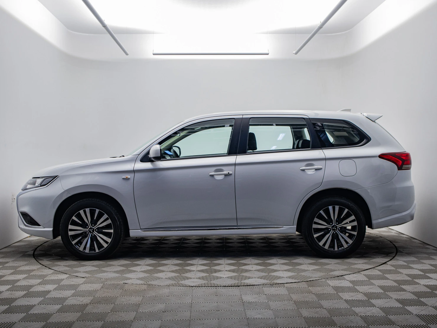 Mitsubishi OUTLANDER, 2022