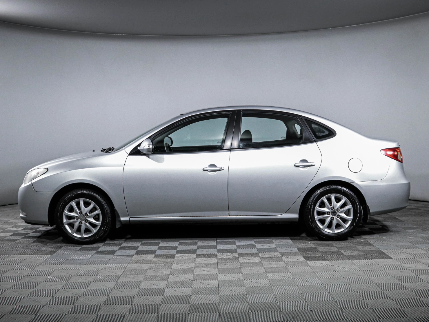 Hyundai Elantra, 2010