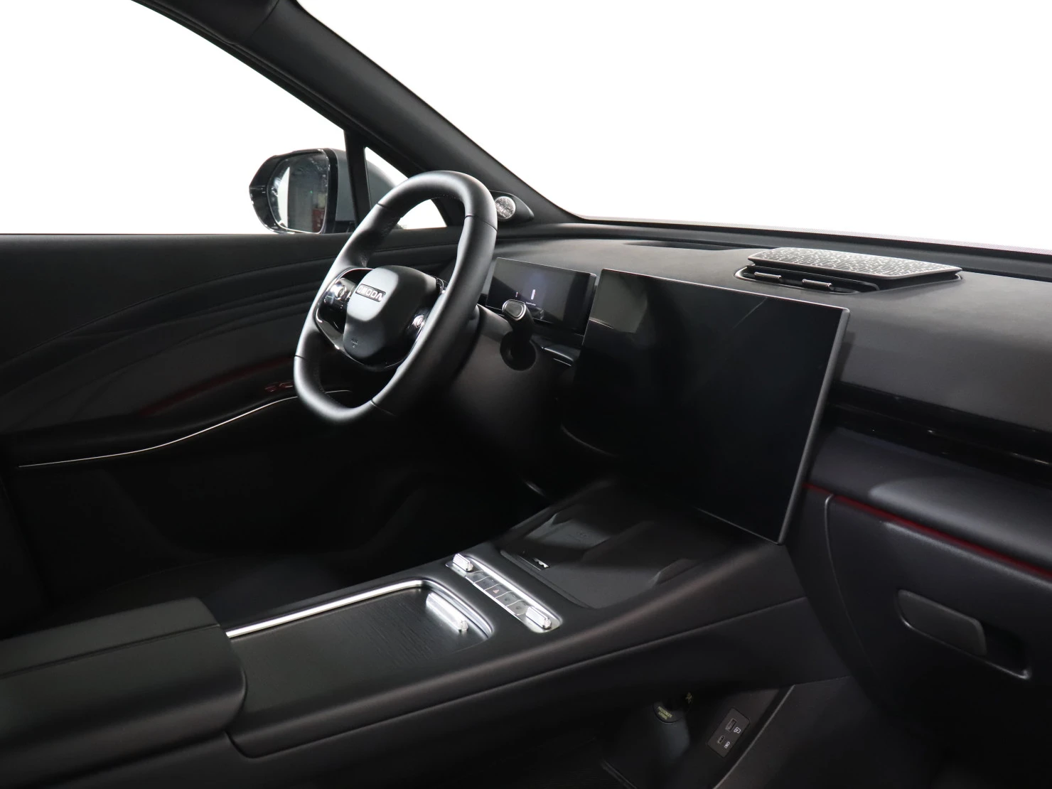 OMODA C7, 2025