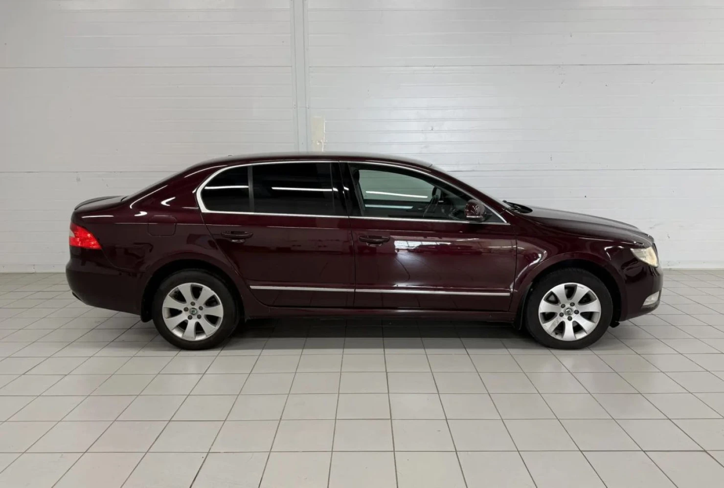 ŠKODA SUPERB, 2012