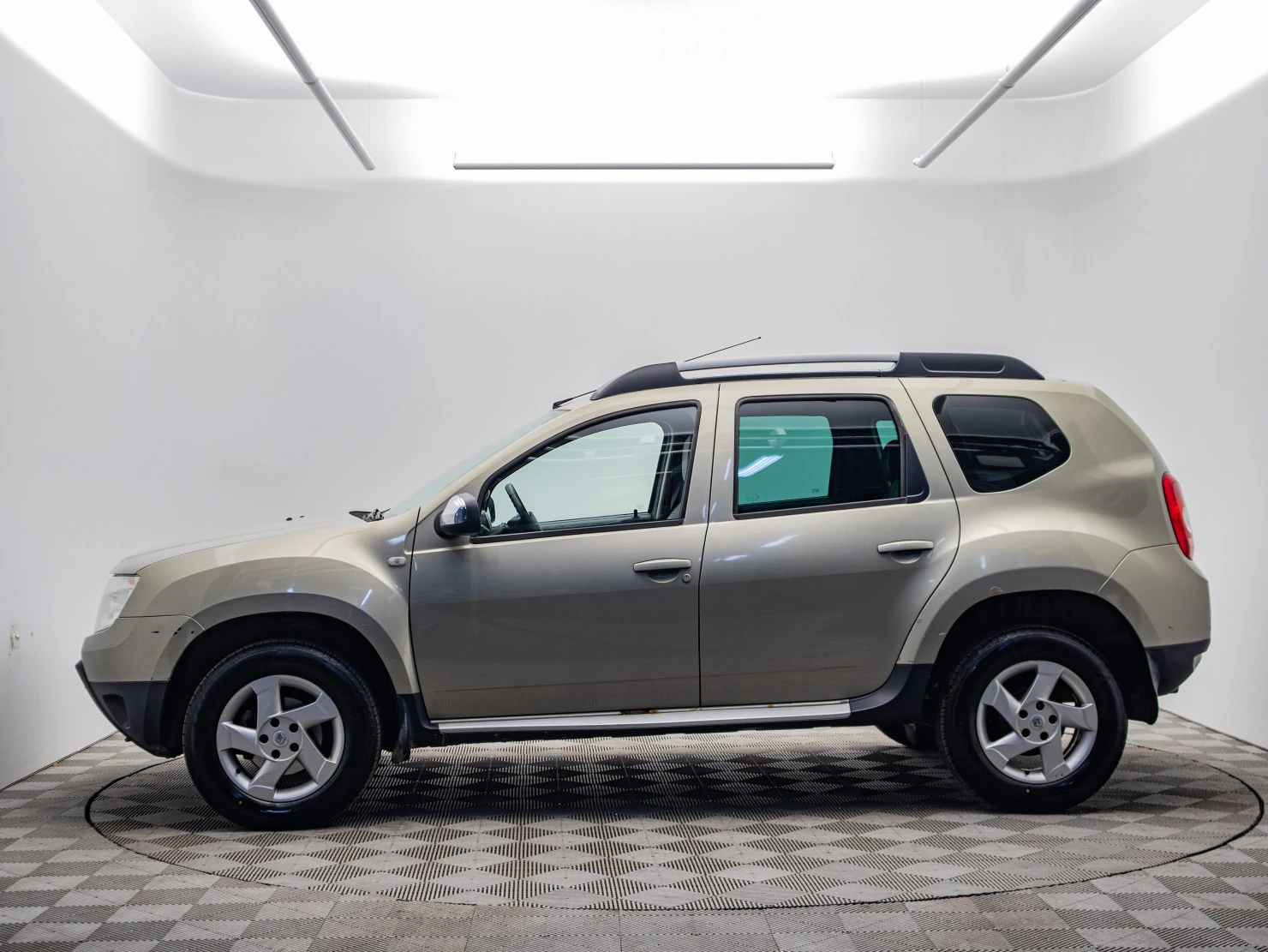 Renault Duster, 2012