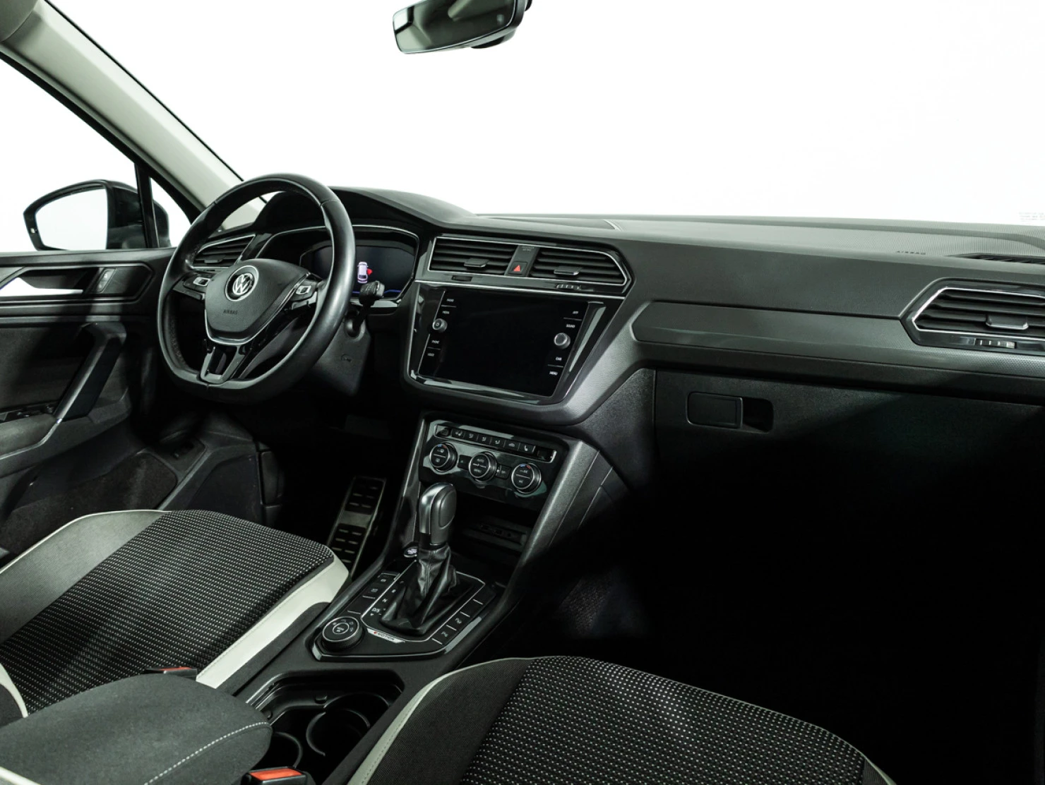 Volkswagen Tiguan, 2020